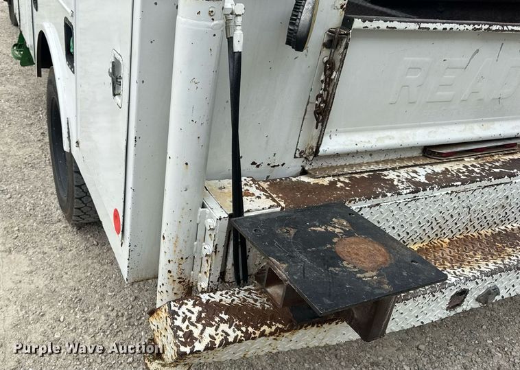 image for item DW6515 2017 Ford F550 Super Duty XL utility / service truck