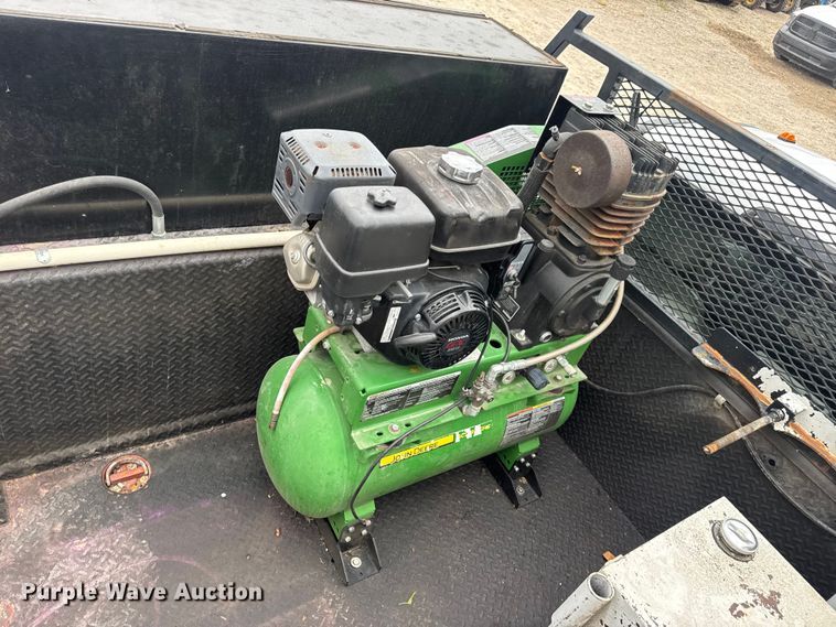 image for item DW6515 2017 Ford F550 Super Duty XL utility / service truck