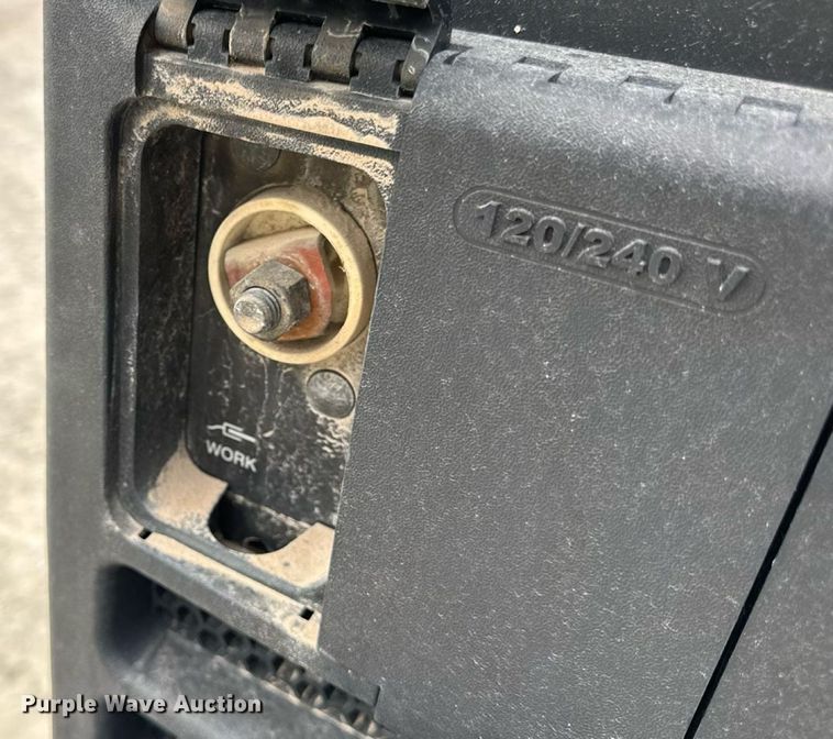 image for item DW6515 2017 Ford F550 Super Duty XL utility / service truck