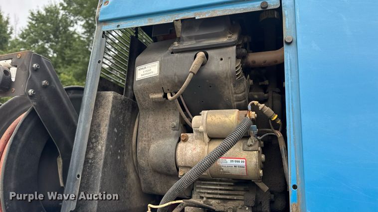 image for item DW6515 2017 Ford F550 Super Duty XL utility / service truck