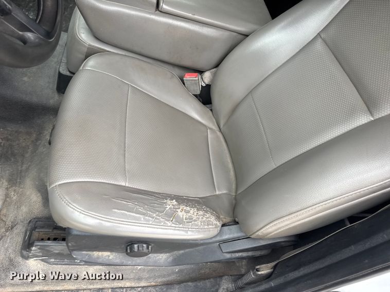 image for item DW6515 2017 Ford F550 Super Duty XL utility / service truck