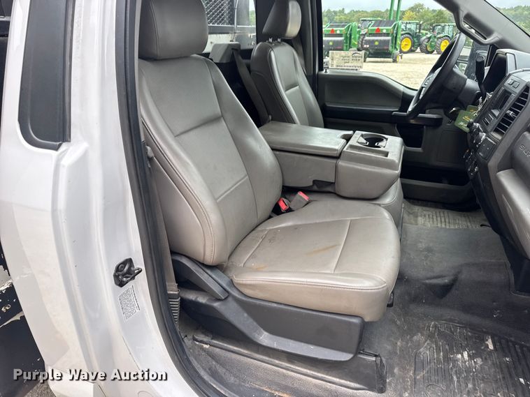 image for item DW6515 2017 Ford F550 Super Duty XL utility / service truck