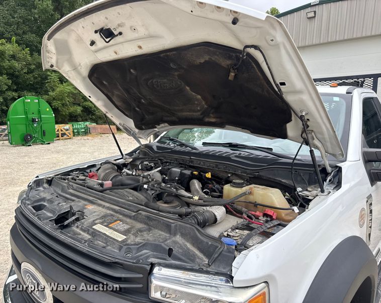 image for item DW6515 2017 Ford F550 Super Duty XL utility / service truck