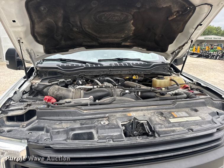 image for item DW6515 2017 Ford F550 Super Duty XL utility / service truck