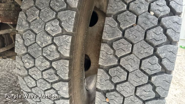 image for item DW6515 2017 Ford F550 Super Duty XL utility / service truck