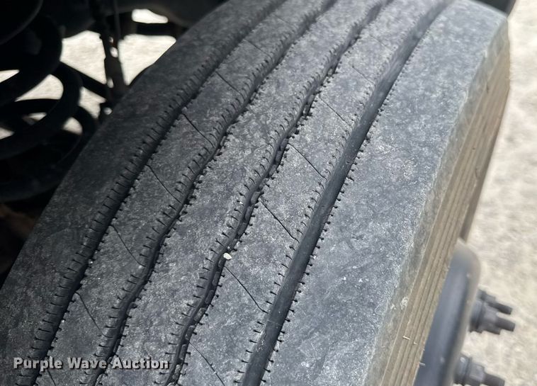 image for item DW6515 2017 Ford F550 Super Duty XL utility / service truck