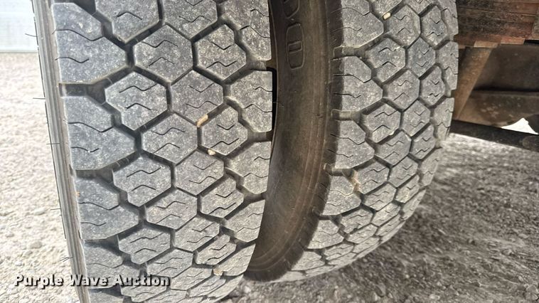 image for item DW6515 2017 Ford F550 Super Duty XL utility / service truck