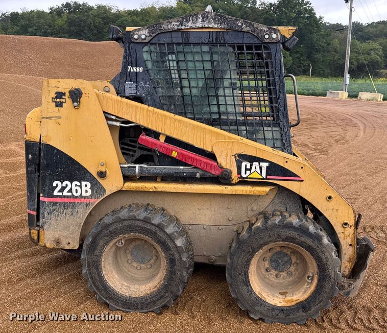MINI CARGADOR SOBRE RUEDAS 2004 CATERPILLAR 226B