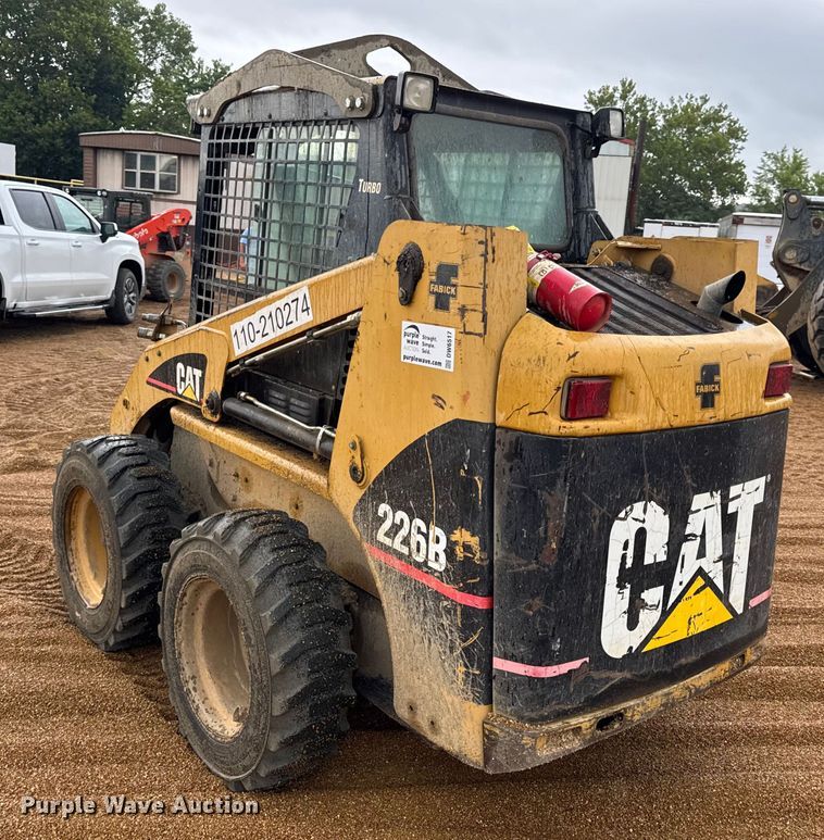 image for item DW6517 2004 Caterpillar 226B skid steer loader