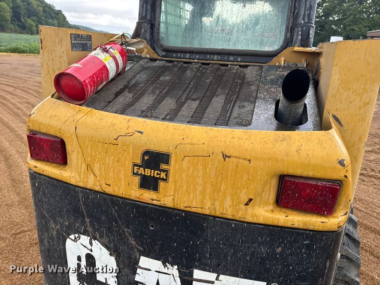 image for item DW6517 2004 Caterpillar 226B skid steer loader