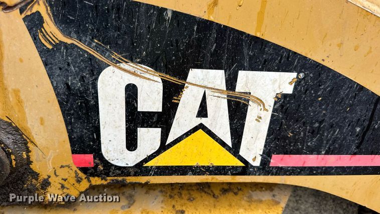 image for item DW6517 2004 Caterpillar 226B skid steer loader