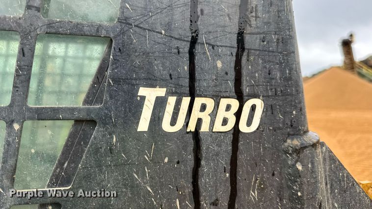 image for item DW6517 2004 Caterpillar 226B skid steer loader