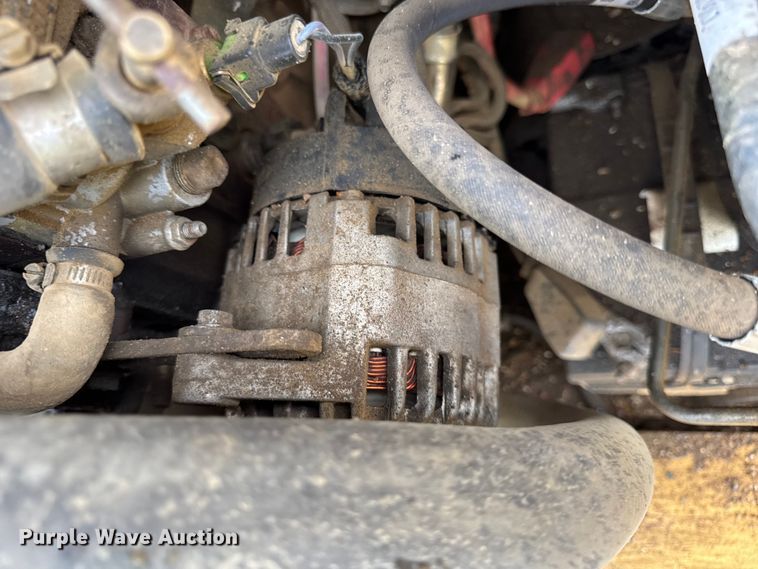 image for item DW6517 2004 Caterpillar 226B skid steer loader