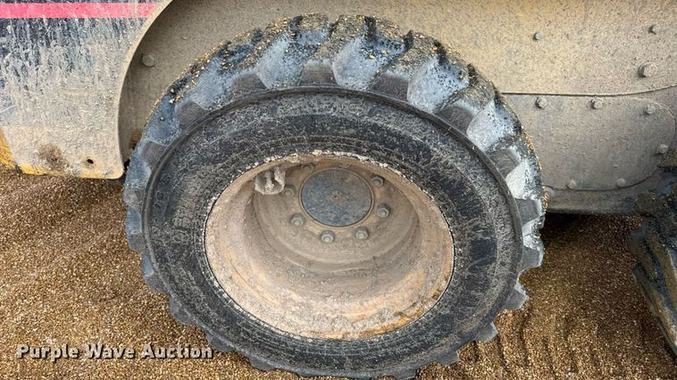 image for item DW6517 2004 Caterpillar 226B skid steer loader