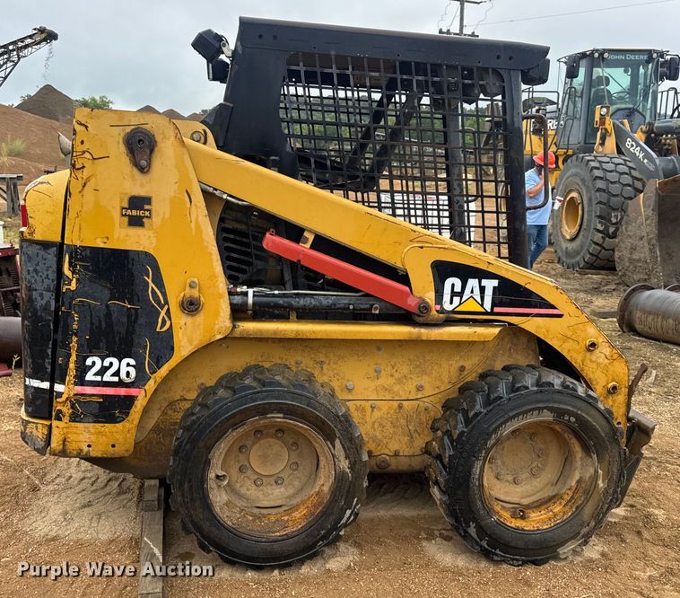 MINI CARGADOR SOBRE RUEDAS 2000 CATERPILLAR 226