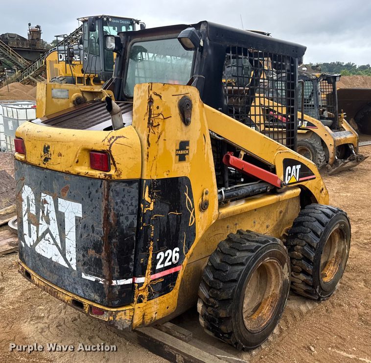 MINI CARGADOR SOBRE RUEDAS 2000 CATERPILLAR 226