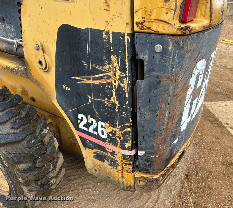 image for item DW6518 2000 Caterpillar 226 skid steer loader
