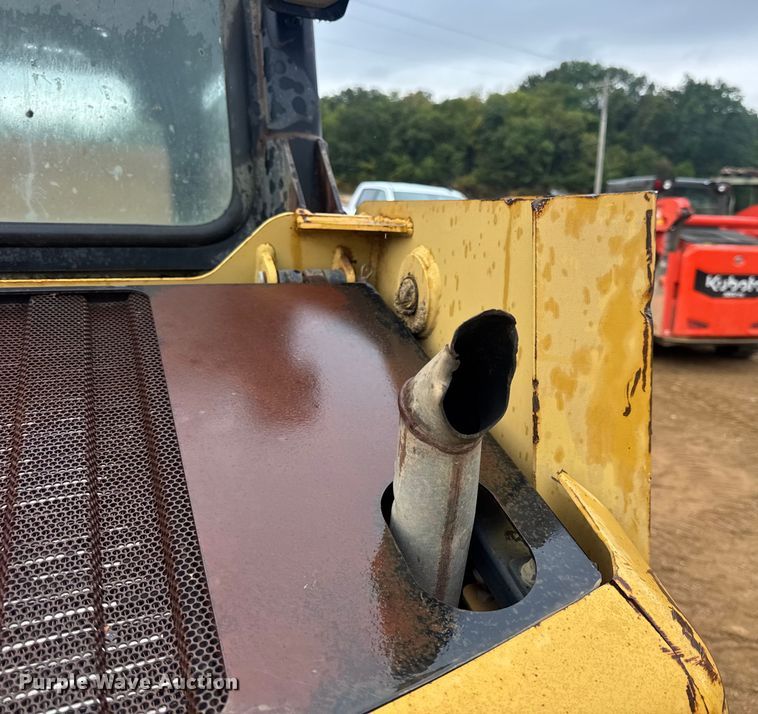 image for item DW6518 2000 Caterpillar 226 skid steer loader