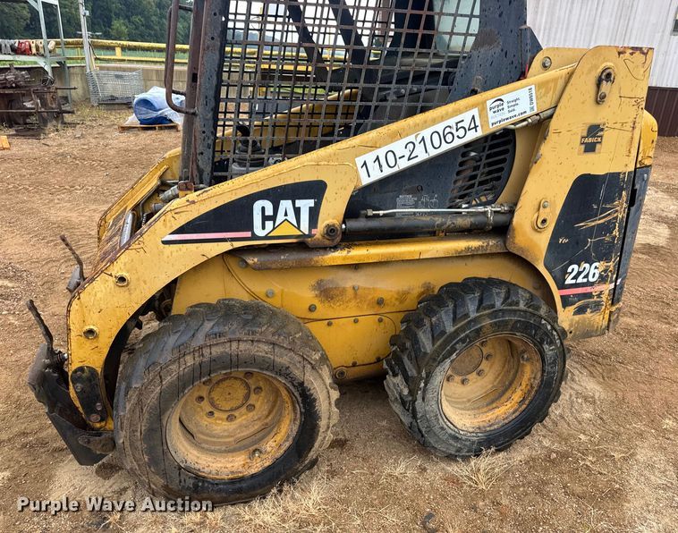 image for item DW6518 2000 Caterpillar 226 skid steer loader