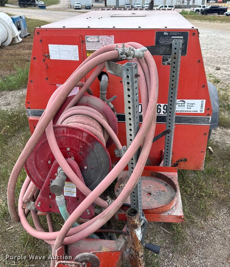 image for item DW6519 1994 LeRoi 3271X69 air compressor