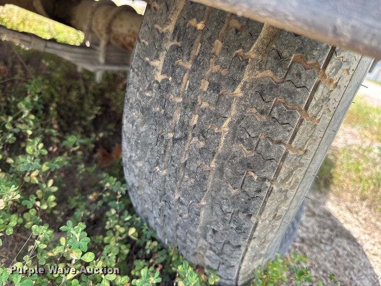 image for item DW6519 1994 LeRoi 3271X69 air compressor