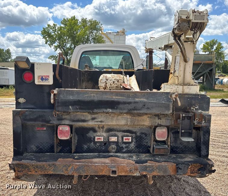 image for item DW6521 2005 Chevrolet C5500 utility / service truck