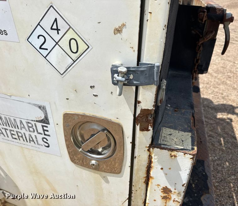 image for item DW6521 2005 Chevrolet C5500 utility / service truck