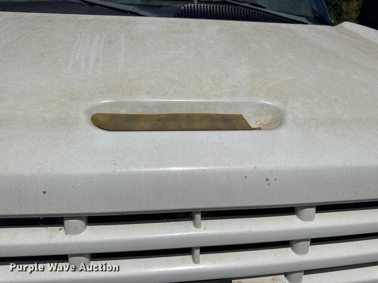 image for item DW6521 2005 Chevrolet C5500 utility / service truck