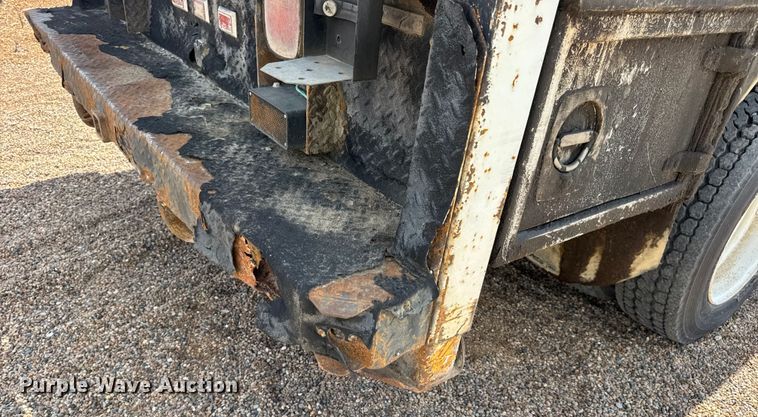 image for item DW6521 2005 Chevrolet C5500 utility / service truck