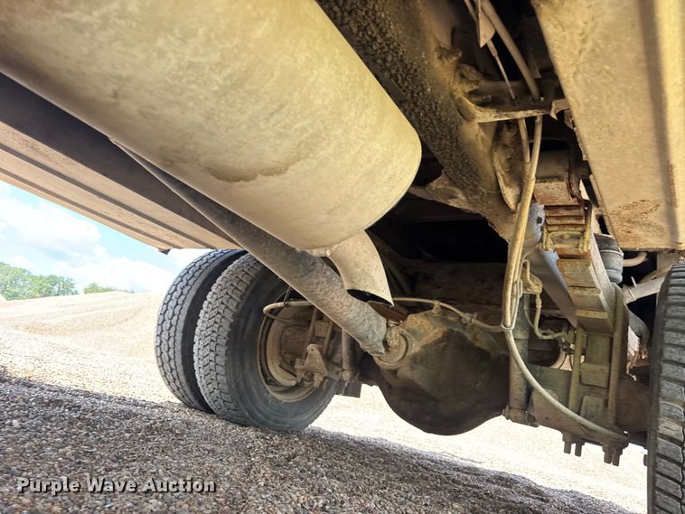 image for item DW6521 2005 Chevrolet C5500 utility / service truck