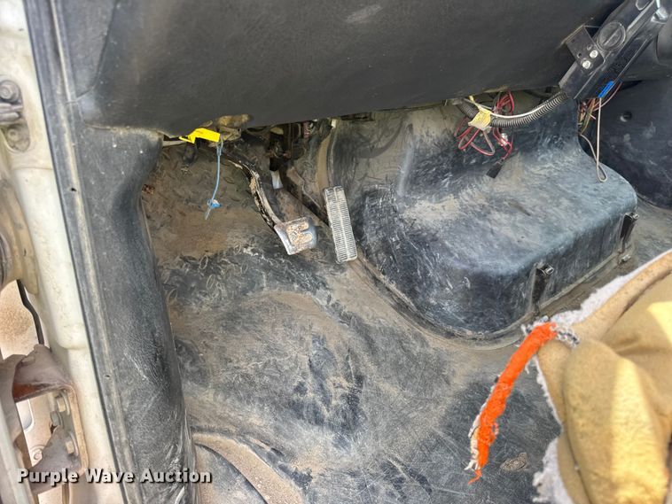 image for item DW6521 2005 Chevrolet C5500 utility / service truck