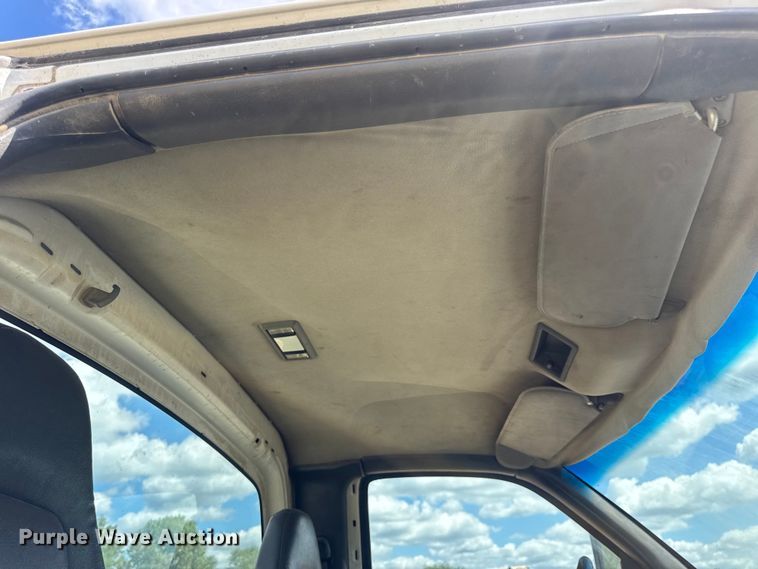 image for item DW6521 2005 Chevrolet C5500 utility / service truck