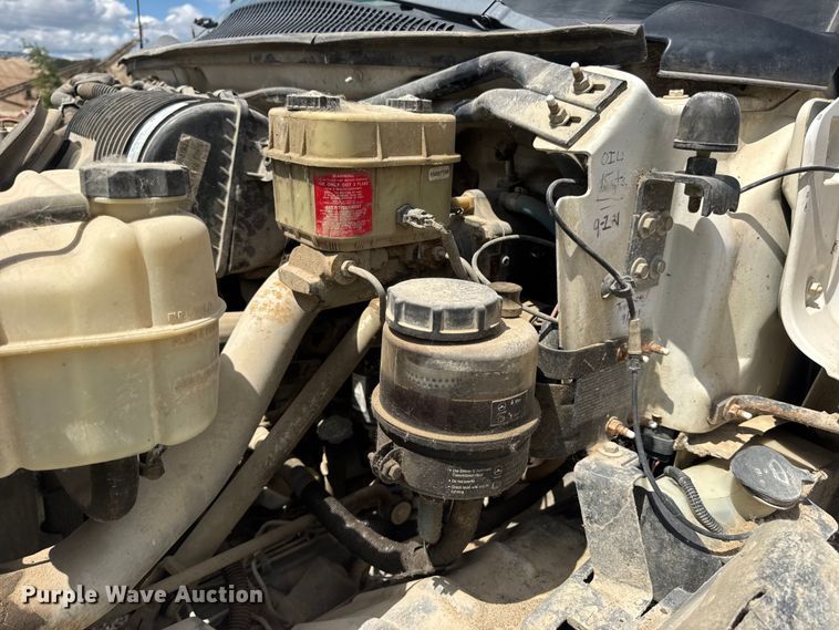 image for item DW6521 2005 Chevrolet C5500 utility / service truck