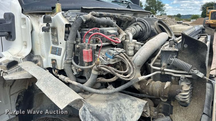 image for item DW6521 2005 Chevrolet C5500 utility / service truck