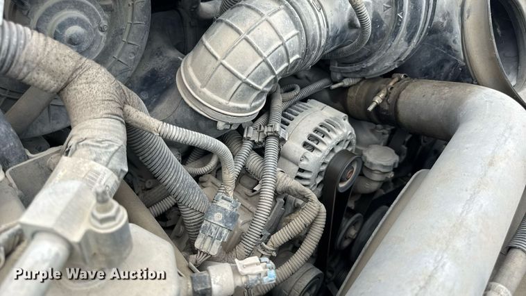 image for item DW6521 2005 Chevrolet C5500 utility / service truck