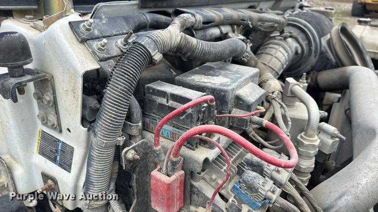 image for item DW6521 2005 Chevrolet C5500 utility / service truck