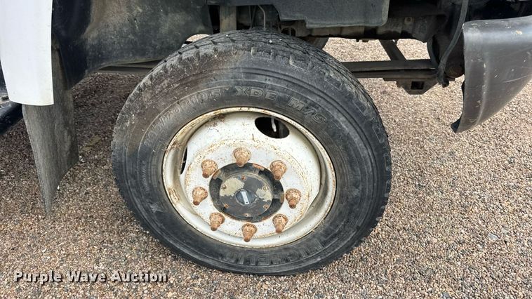 image for item DW6521 2005 Chevrolet C5500 utility / service truck