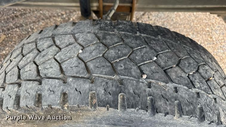 image for item DW6521 2005 Chevrolet C5500 utility / service truck