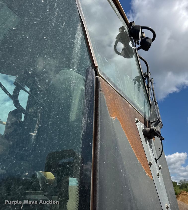 image for item DW6522 2007 John Deere 824J wheel loader