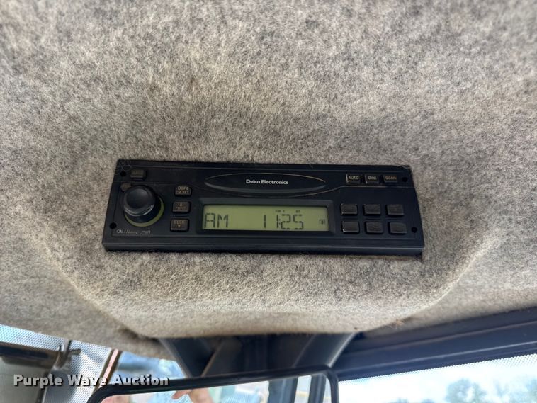 image for item DW6522 2007 John Deere 824J wheel loader