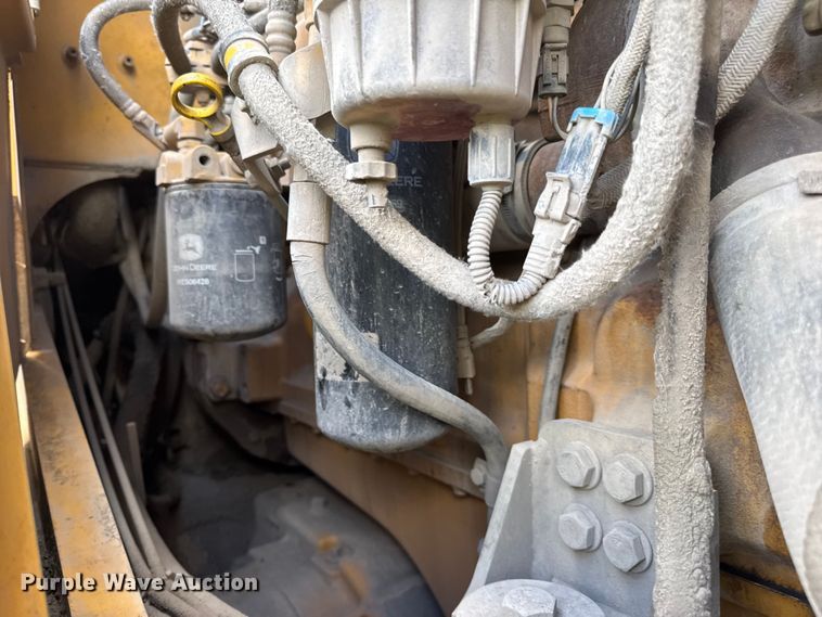 image for item DW6522 2007 John Deere 824J wheel loader