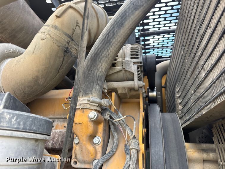 image for item DW6522 2007 John Deere 824J wheel loader