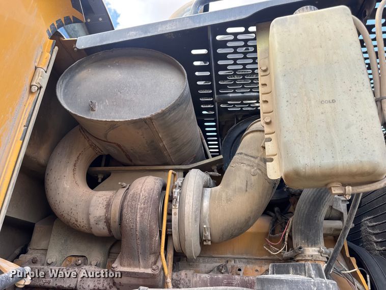 image for item DW6522 2007 John Deere 824J wheel loader