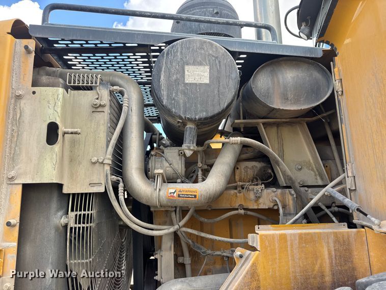 image for item DW6522 2007 John Deere 824J wheel loader