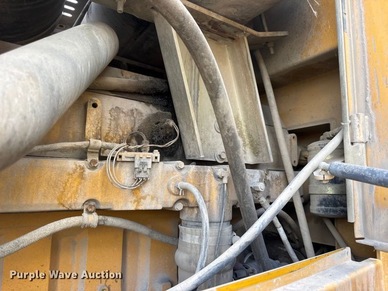 image for item DW6522 2007 John Deere 824J wheel loader