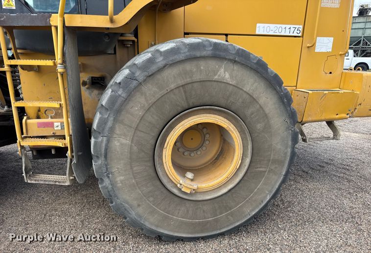 image for item DW6522 2007 John Deere 824J wheel loader