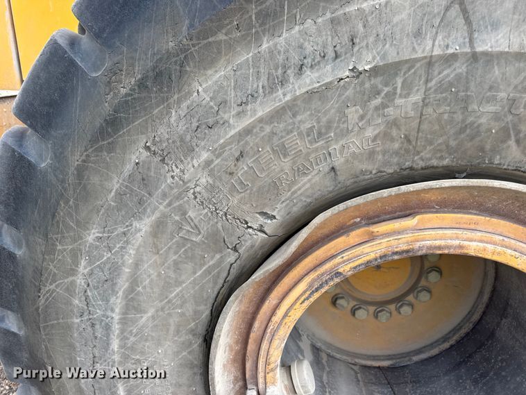 image for item DW6522 2007 John Deere 824J wheel loader