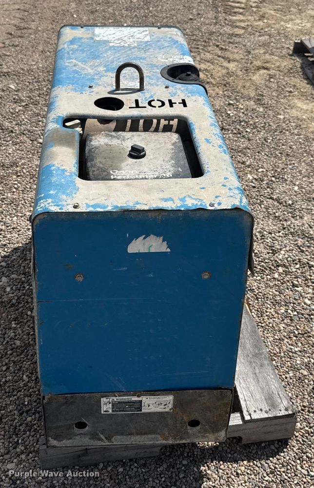 image for item DW6525 Miller Trailblazer 280 welder/generator