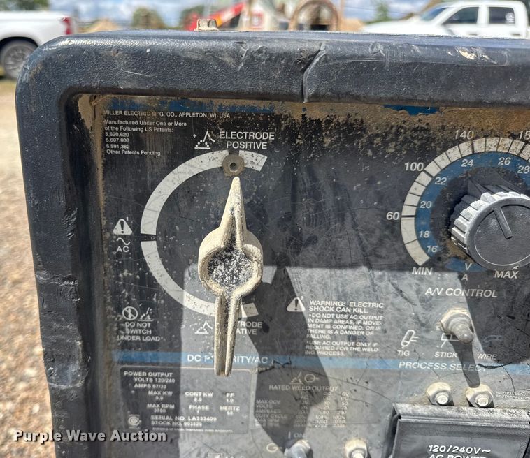 image for item DW6525 Miller Trailblazer 280 welder/generator