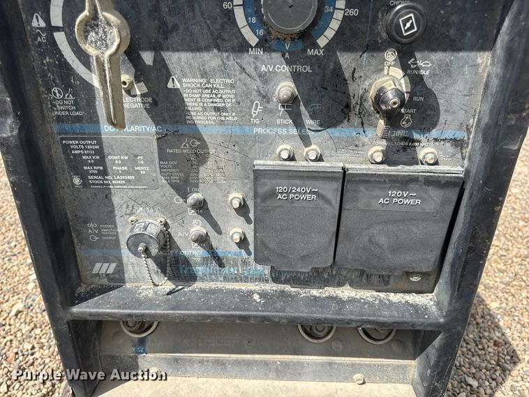 image for item DW6525 Miller Trailblazer 280 welder/generator